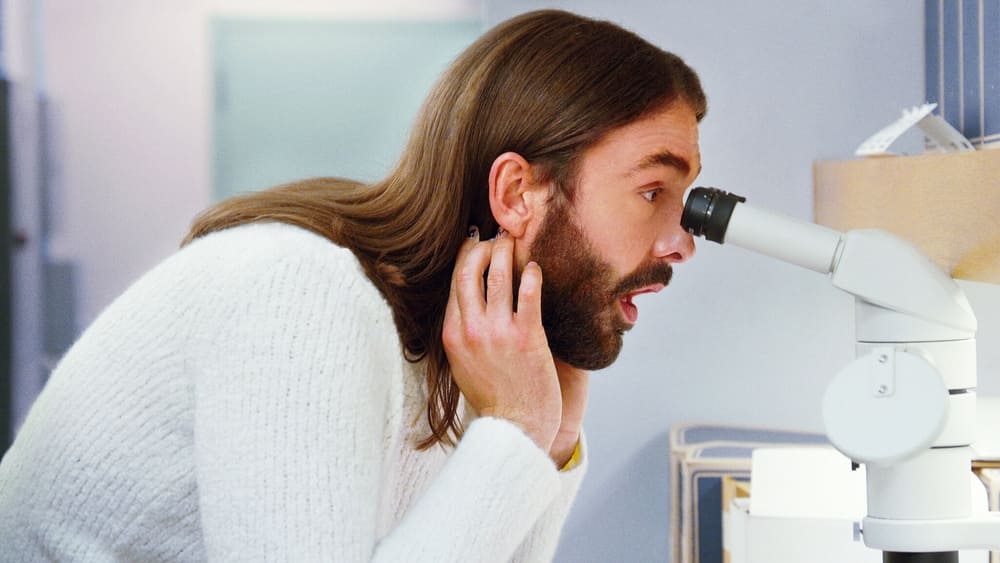 Hiếu Kỳ Cùng Jonathan Van Ness