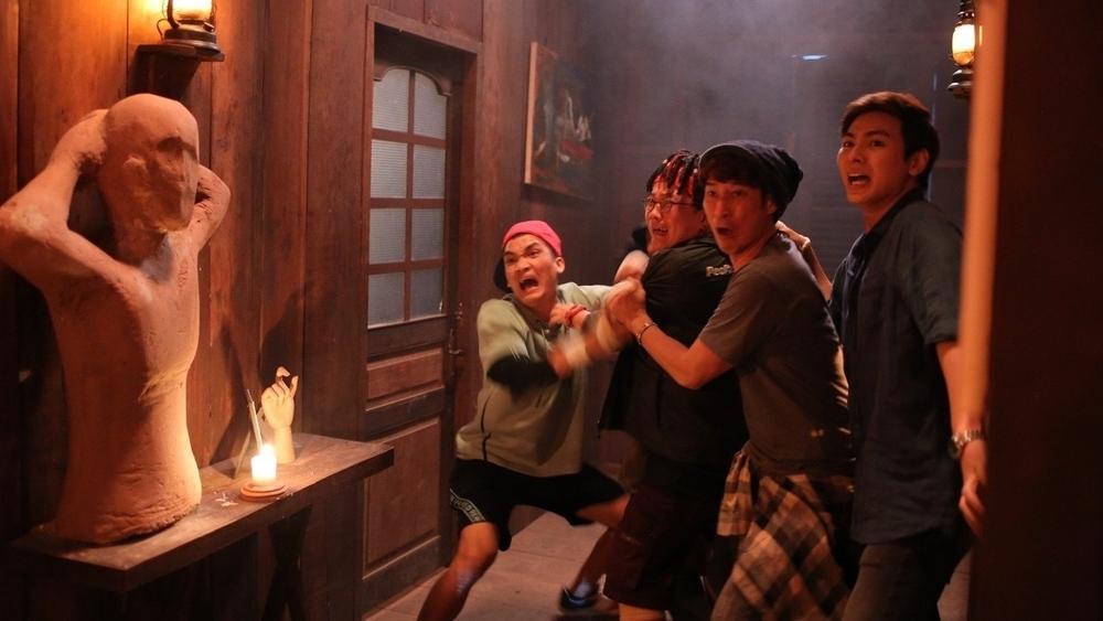 Lật Mặt 4: Nhà Có Khách